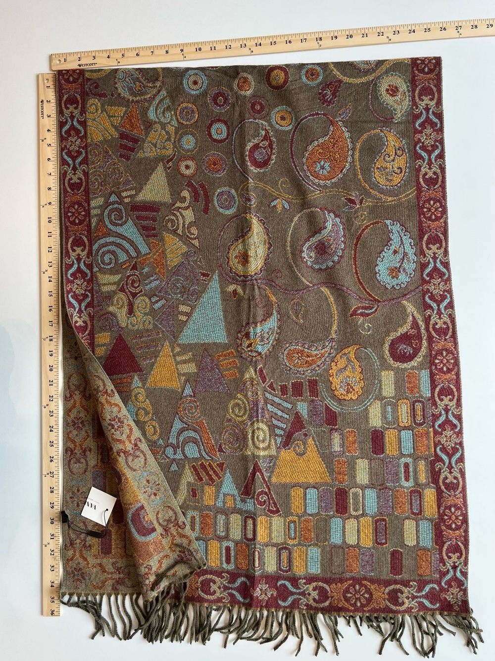 VANI Accessories NWT Tapestry Paisley Oversized Scarf Wrap Fringe - Picture 3 of 6